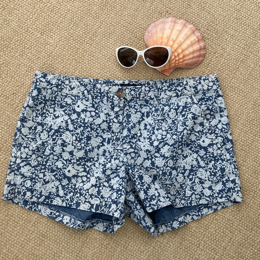 British Khaki Floral Blue  Shorts 10